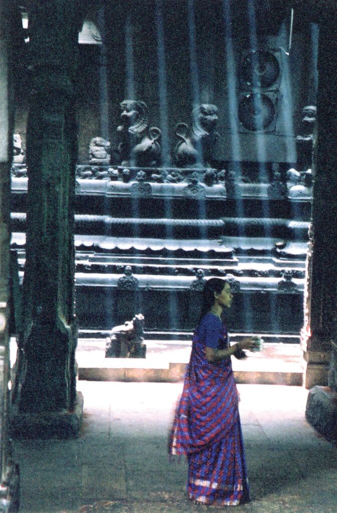 13i_temple_int_small